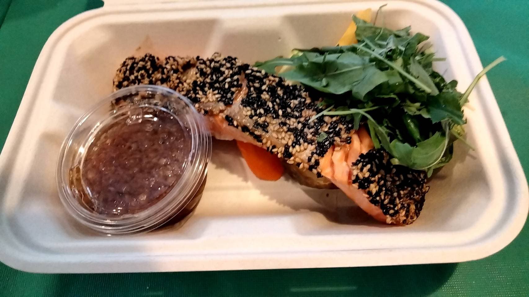 サーモンのゴマ焼き画像